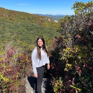 Meet your Posher, Cori